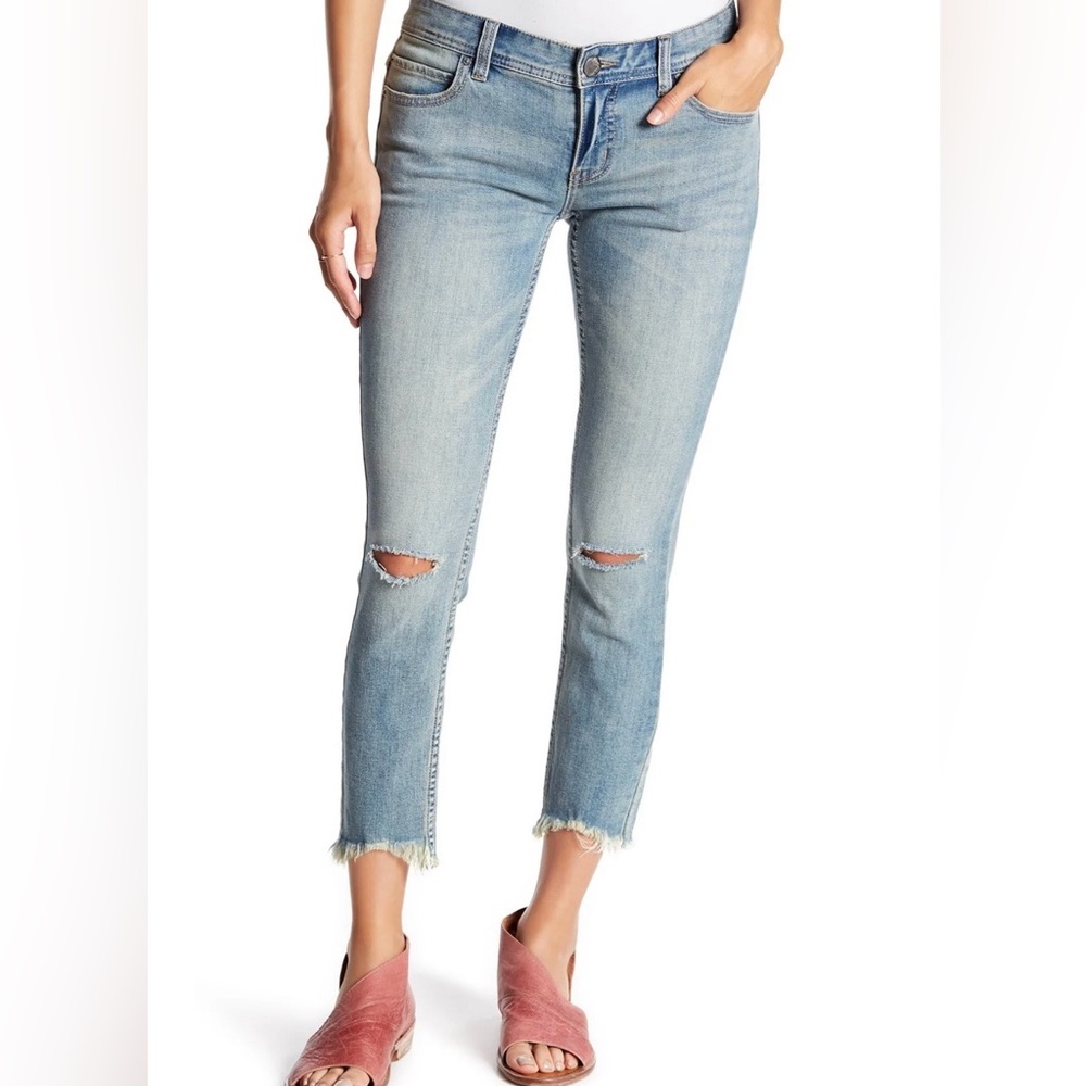 Free People distressed cropped jeans SIZE:29